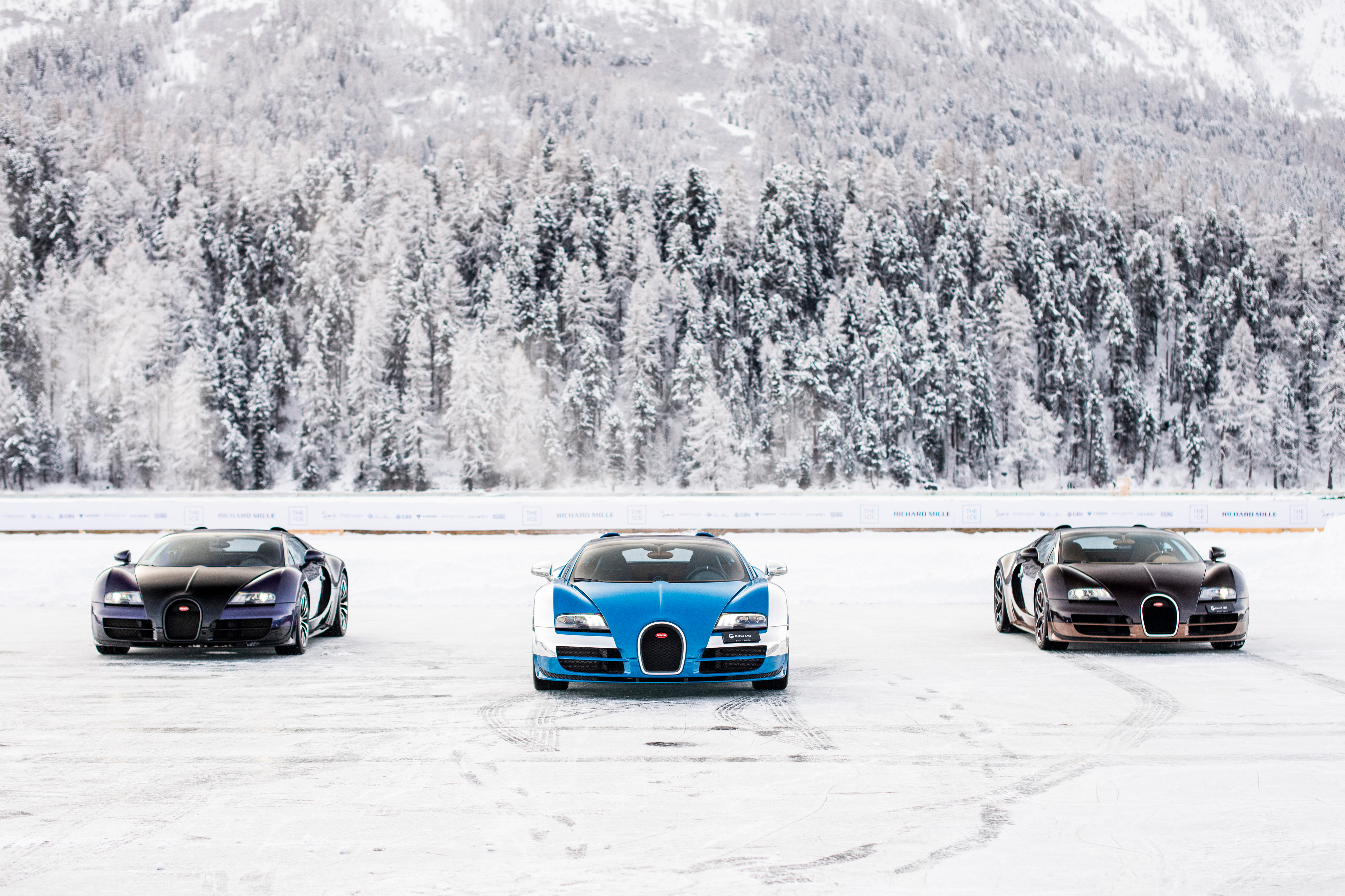 Three Veyron legends – a Veyron Grand Sport Vitesse ‘Soleil de Nuit’, alongside a Veyron Grand Sport Vitesse ‘Rembrandt Bugatti’ and Veyron Grand Sport Vitesse ‘Meo Costantini’ from Les Légendes de Bugatti collection – took to the ice.